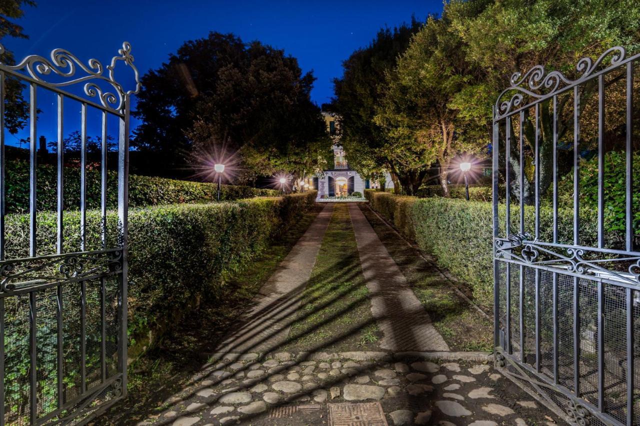 Villa Ines Charme Near Lucca Алтопашо Екстериор снимка