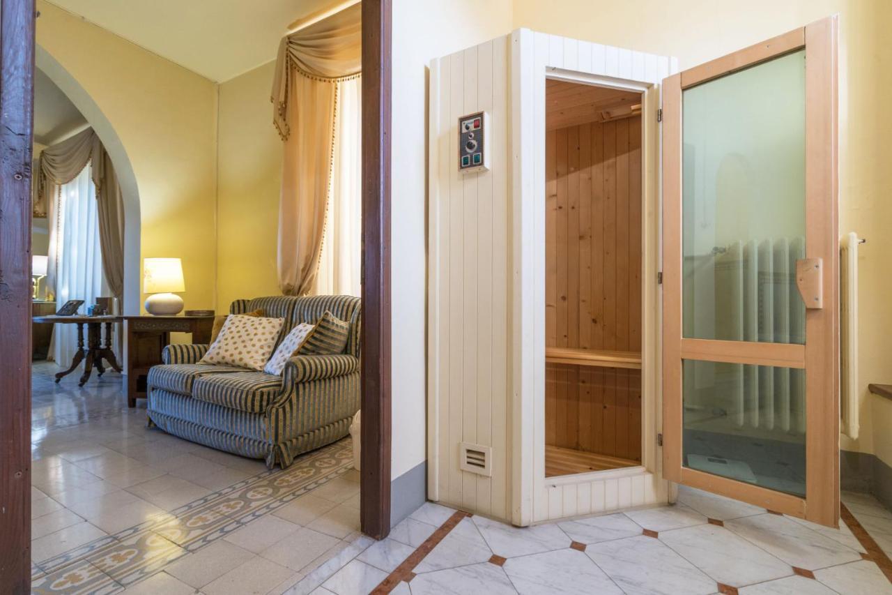 Villa Ines Charme Near Lucca Алтопашо Екстериор снимка