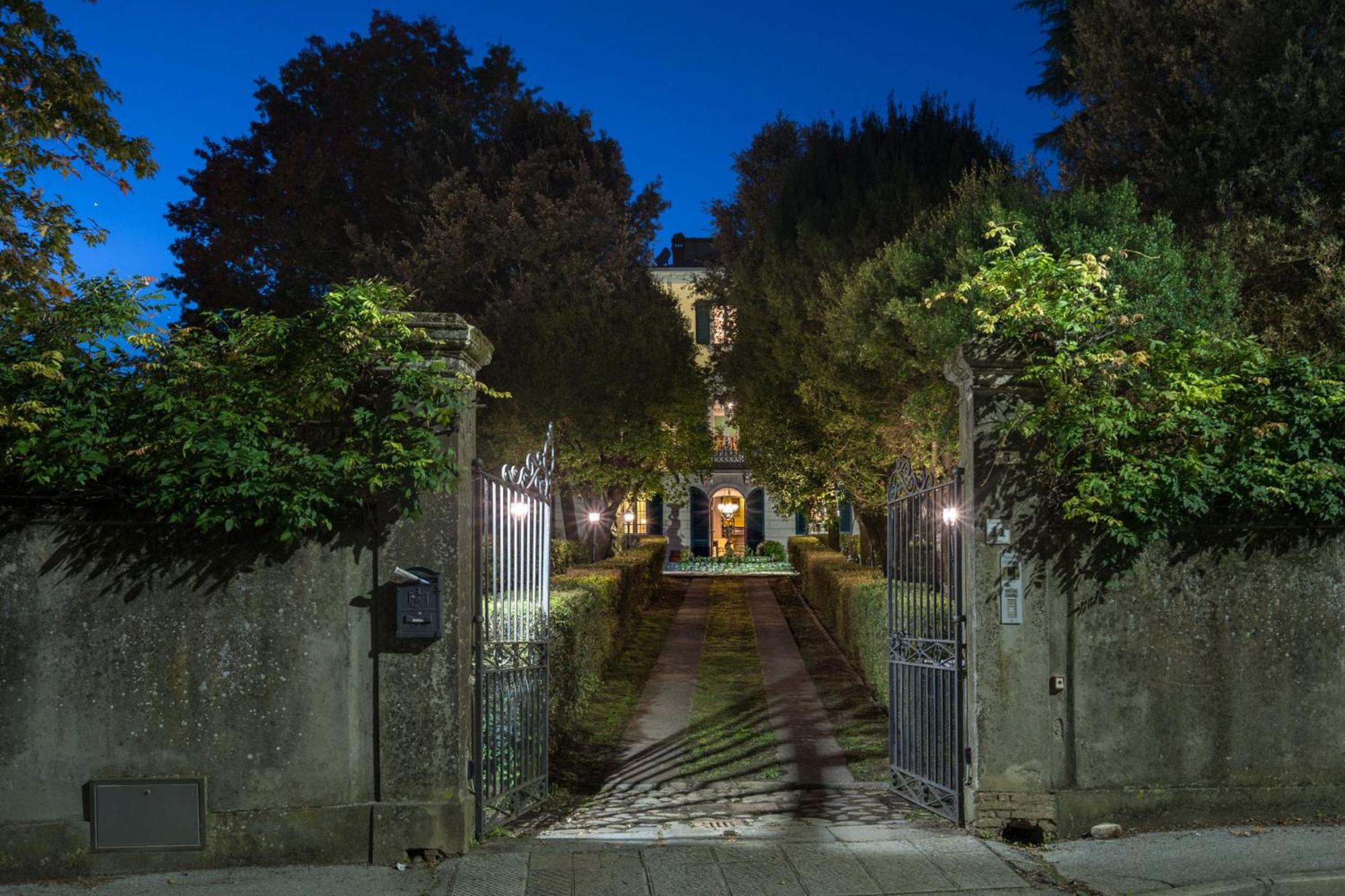 Villa Ines Charme Near Lucca Алтопашо Екстериор снимка